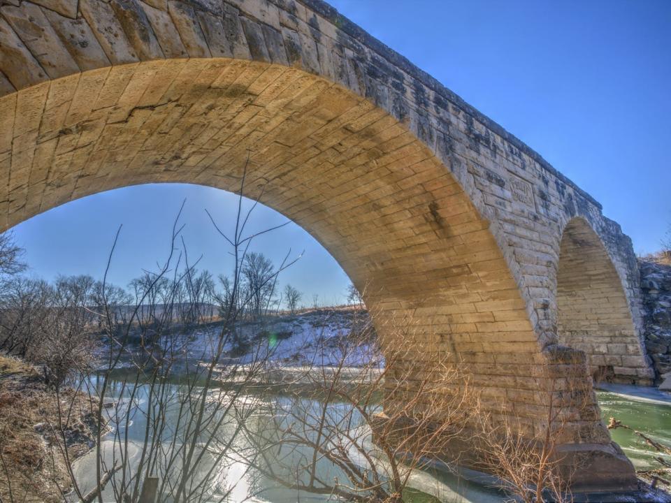 The stone bridge in the winter.