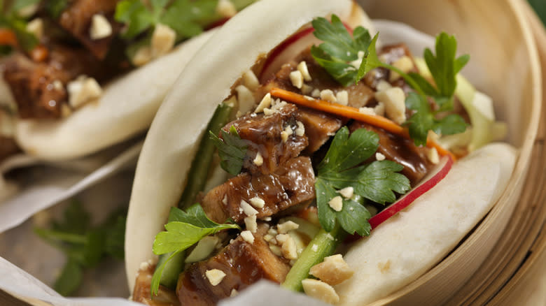 Bao buns with fillings