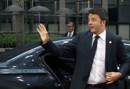 Italy's Prime Minister Matteo Renzi arrives to attend a Eurozone emergency summit on Greece in Brussels, Belgium June 22, 2015. REUTERS/Charles Platiau