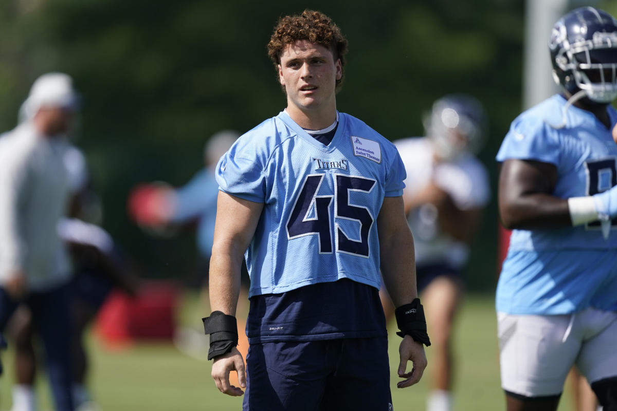 Titans' Chance Campbell trying to soak up knowledge from veterans