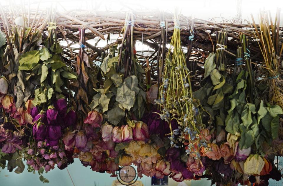 How to dry flowers