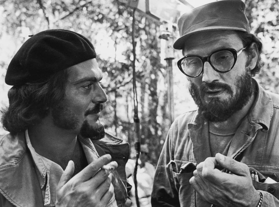 Jack Palance y Omar Sharif como Fidel Castro y el Che, en la película del nombre del argentino. (Hulton Archive/Getty Images)