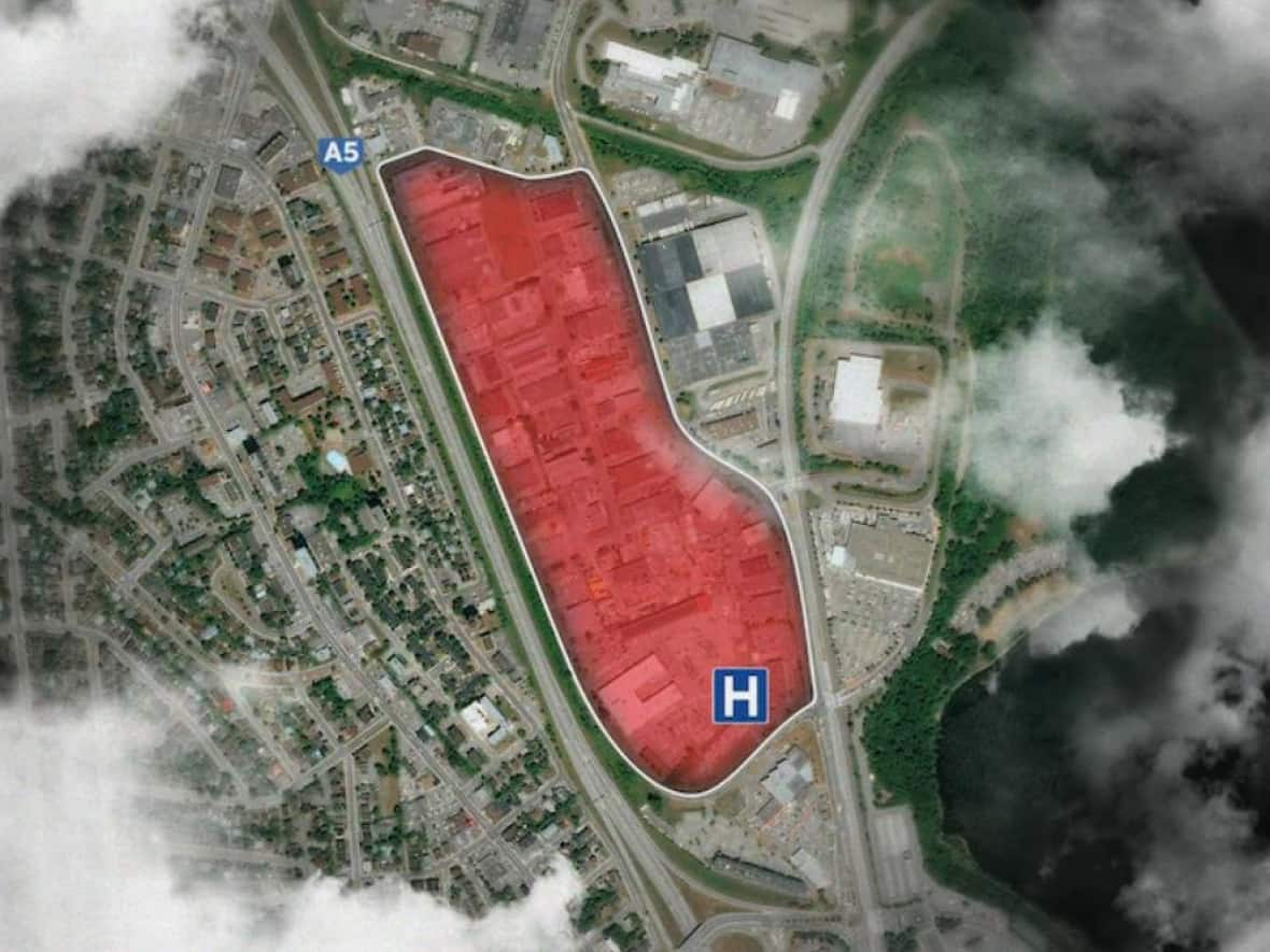 The Quebec government announced plans June 23, 2022 to build a new hospital in Gatineau, Que. It would go in an area bordered by rues d'Edmonton and Adrien-Robert and boulevard de la Carrière, just west of Lac-Leamy. (Yosri Mimouna/Radio-Canada - image credit)