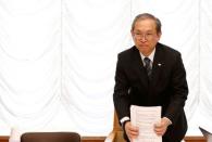 Toshiba Corp Chief Executive Satoshi Tsunakawa attends a round-table interview with reporters in Tokyo, Japan, June 23, 2016. REUTERS/Thomas Peter