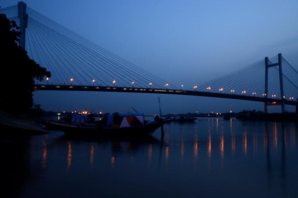 A view of Hooghly Bridge in the evening.