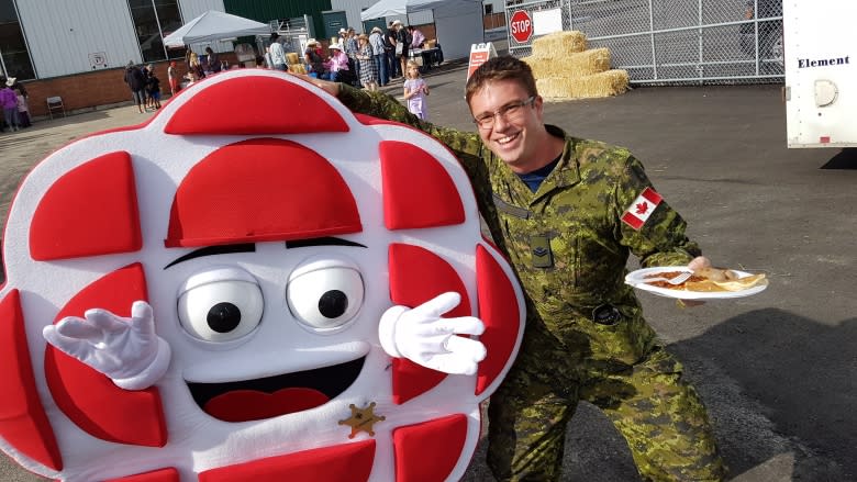 Stampede live blog: Breakfast with a purpose, pancakes topped with ice cream