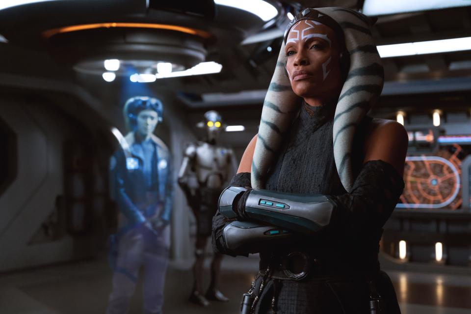 Ahsoka Tano (Rosario Dawson, right) communicates via hologram with old friend Hera Syndulla (Mary Elizabeth Winstead) in the "Star Wars" series "Ahsoka."