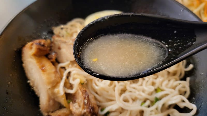 Soi Aroy Collagen Broth with Chicken broth