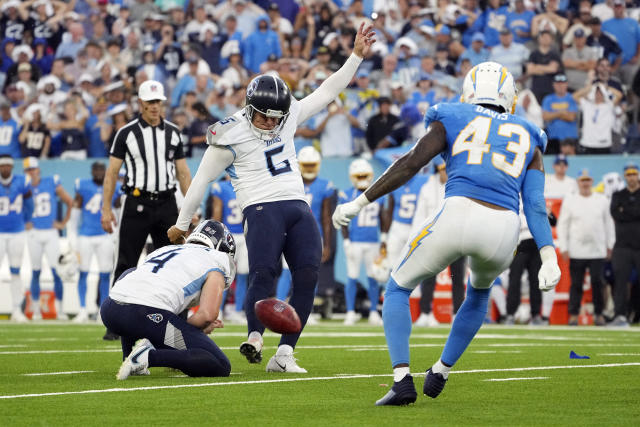 Nick Folk delivers the winners for Titans, who end eight-game skid by  coming back on Chargers - The Boston Globe