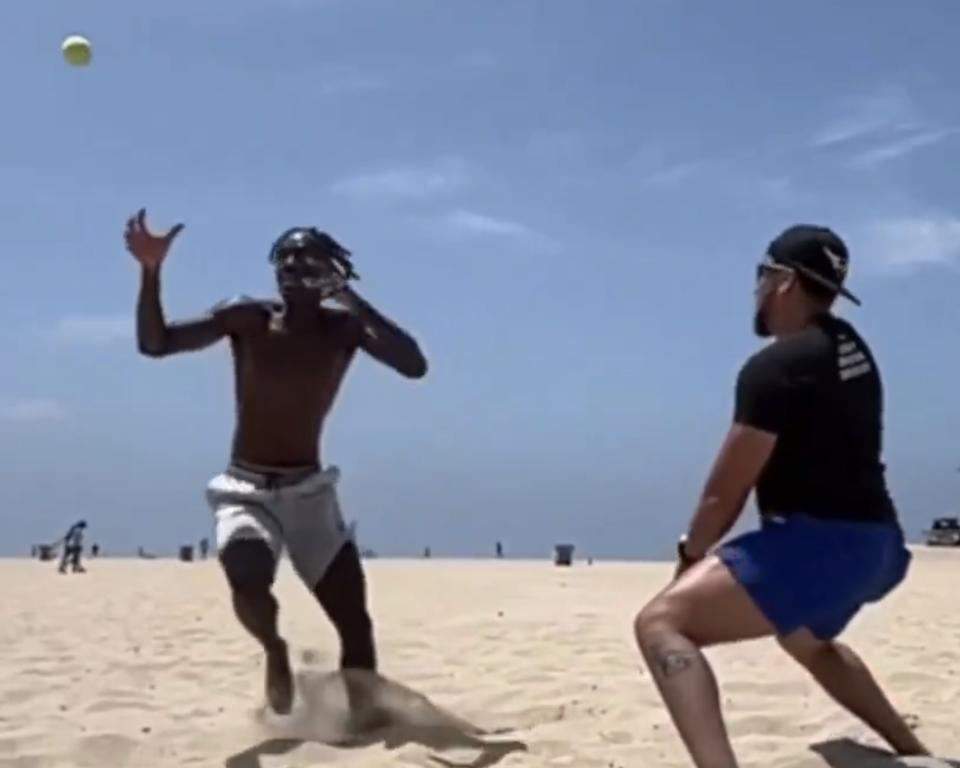 (Video) Chelsea star keeps fit in unique way on holiday