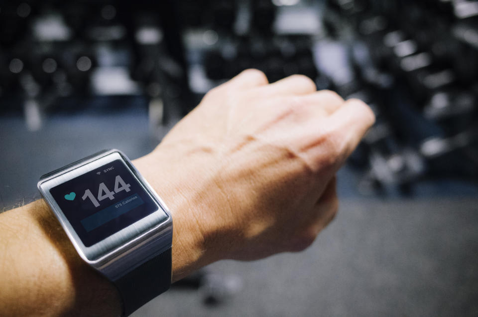 Die von einer Smartwatch gesammelten Fitnessdaten hält das RKI für enorm hilfreich (Symbolbild: Getty Images)