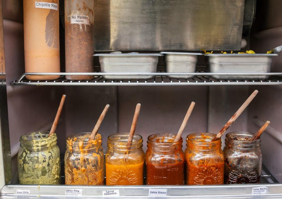 Salsa bar at the Simón mariscos truck.