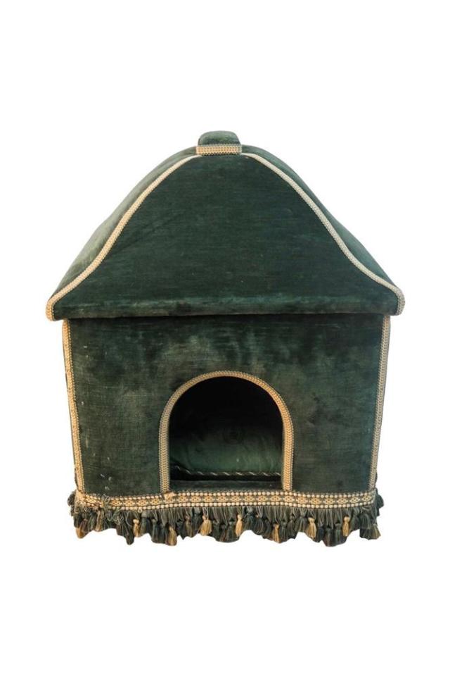 Luxury dog houses and accessories for your pampered pooches