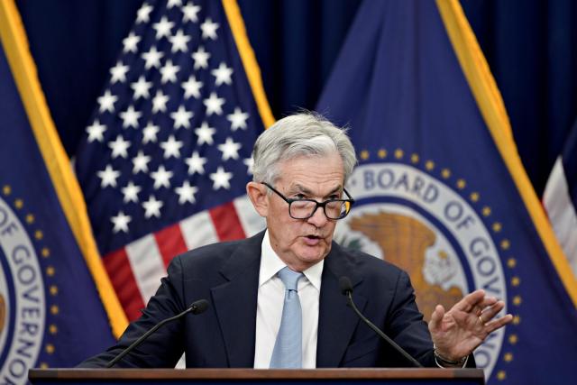 kamera fotoelektrisk Utænkelig Top economists think the Fed will hike rates just one more time before  easing the pressure in 2024