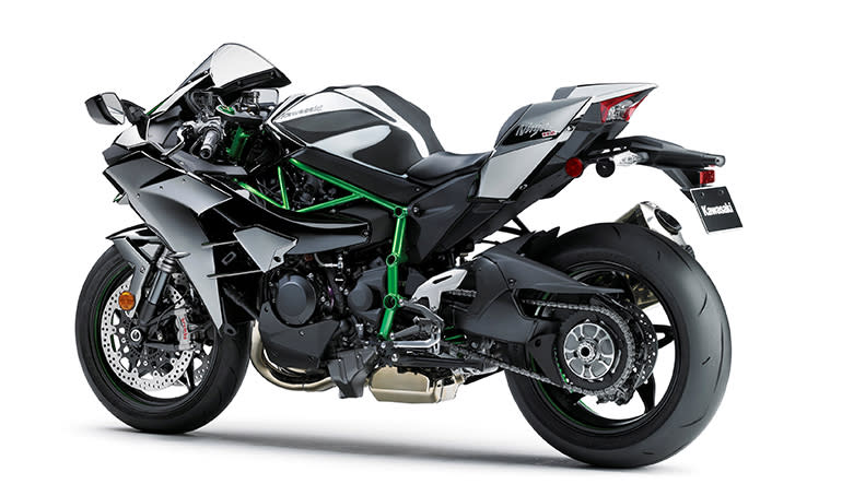 2015_Kawasaki_Ninja H2_studio_01.high