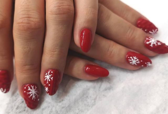 Los mejores diseños de uñas para Navidad que hemos visto en Instagram