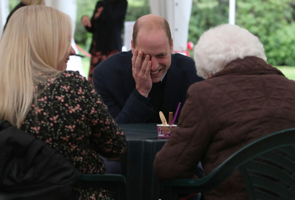 The Duke of Cambridge meets Betty Magee in May 2021. (Getty Images)