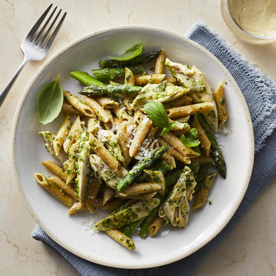 Chicken Pesto Pasta with Asparagus