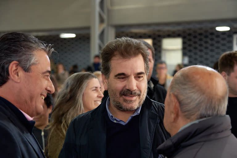 Ritondo visitó Roque Pérez y Lobos, donde se reunió con referentes locales