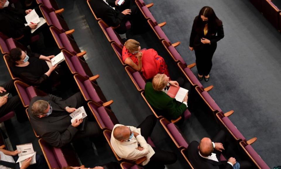 Seats are left empty between guests at the performance of Così Fan tutte at the Salzburg festival.