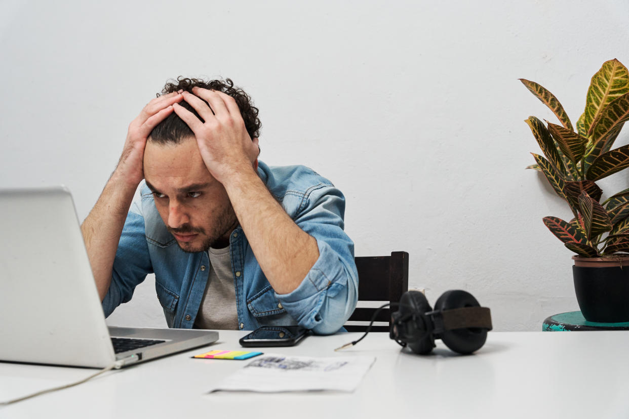 El burnout, o síndrome de agotamiento laboral, es un trastorno cada vez más común en el entorno laboral y no es un fenómeno puntual, sino que persiste a lo largo del tiempo. Foto: Getty Images. 