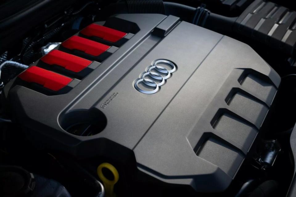 引擎並沒有進行更換，不過動力現在來到333批，百公里加速表現更好。(圖片來源：Audi)