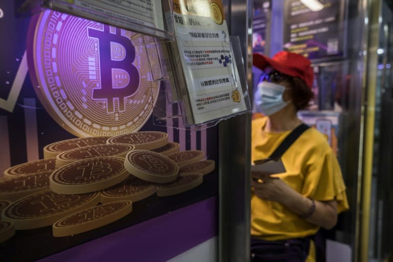 Sur un lieu réel d'échange de crypto à Hong Kong le 15 avril 2024 (DALE DE LA REY)