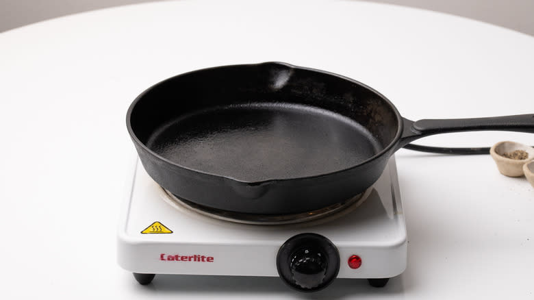 heating cast iron pan