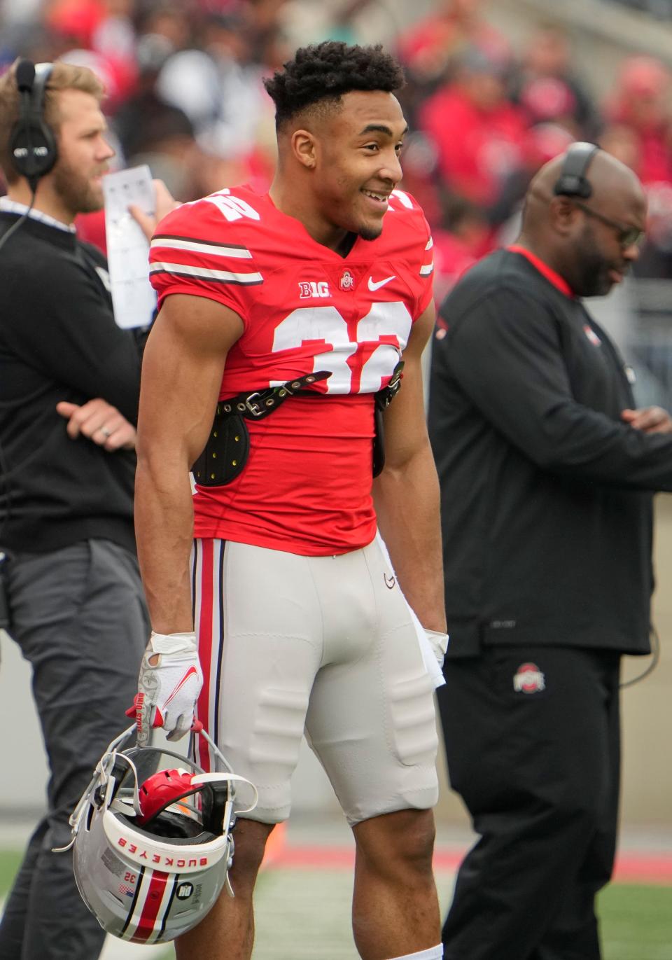 Ohio State running back TreVeyon Henderson will team with cornerback Denzel Burke to promote American Eagle Outfitters.