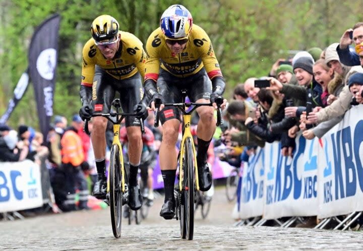 <span class="article__caption">Van Aert detonated the Kemmelberg 53km from the line.</span> (Photo: DIRK WAEM/Belga/AFP via Getty Images)