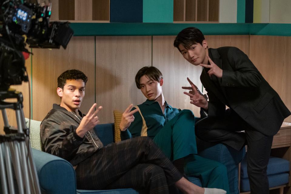 (L to R) Anthony Keyvan as Q, Sang Heon Lee as Min Ho, Choi Min-yeong as Dae in episode 102 of XO, Kitty. (Park Young-Sol/Netflix)