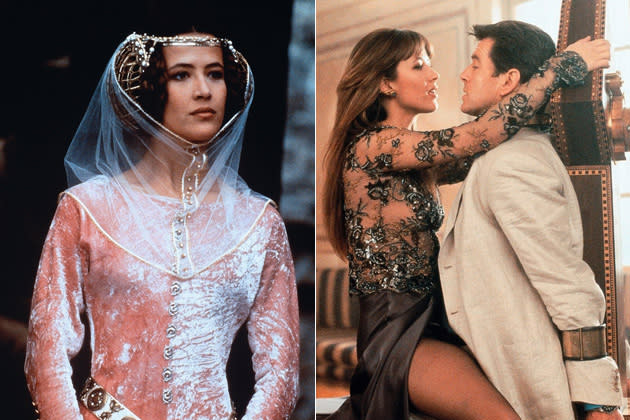 … verliebte sie sich in „Braveheart“ in Mel Gibson (l.), spielte in Leo Tolstois Romanverfilmung „Anna Karenina“, reihte sich als Elektra King („Die Welt ist nicht genug“) in die lange Liste der Bond-Girls (r.) ein und stand in „LOL“ 2008 selbst als Mutter einer Teenie-Tochter vor der Kamera. Heute, über 30 Jahre nach „La Boum“, hat… (Bilder: ddp images)