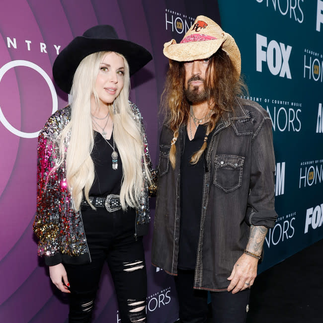 Firerose y Billy Ray Cyrus en una gala de premios este verano credit:Bang Showbiz