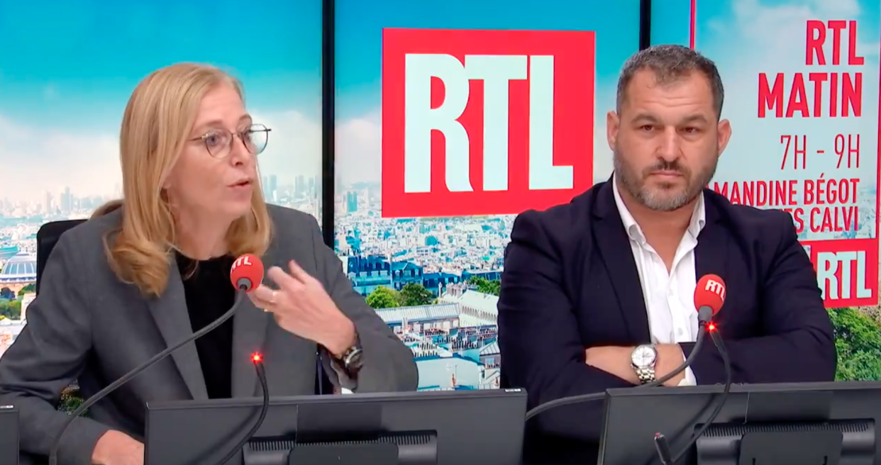 La secrétaire d’État chargée de l’Enfance Charlotte Caubel et Sébastien Boueilh, co-président de la Ciivise, dans les locaux de RTL ce 13 décembre 2023