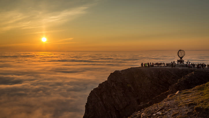 Midnight-sun-Norway-GettyImages-518203753