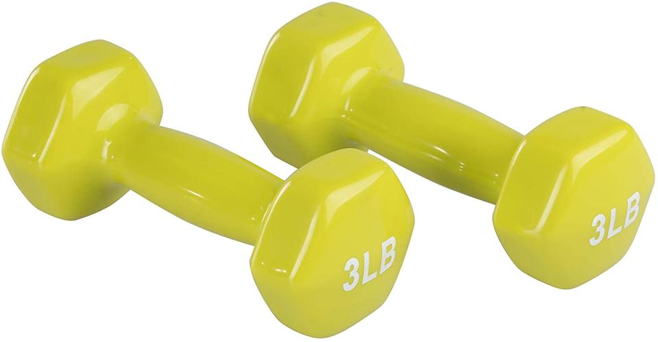 Amazon Basics Vinyl Dumbbell Weight Pair, Set of 2. Image via Amazon.