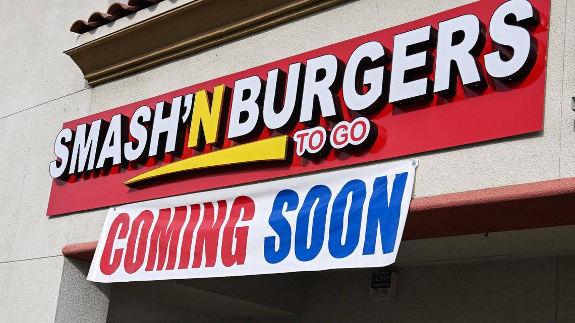 Smash’N Burgers has opened in the Foods Co. shopping center at Shields Avenue and First Street in Fresno.