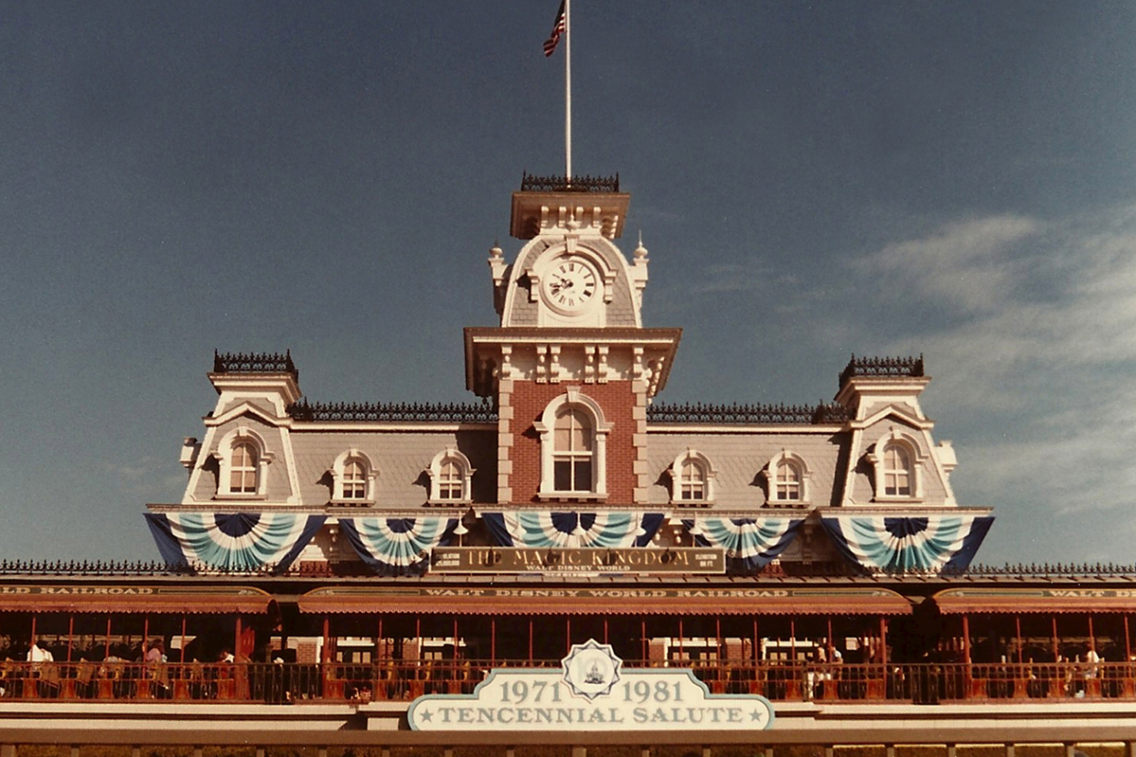 Magic Kingdom Trainstation Tencennial Salute