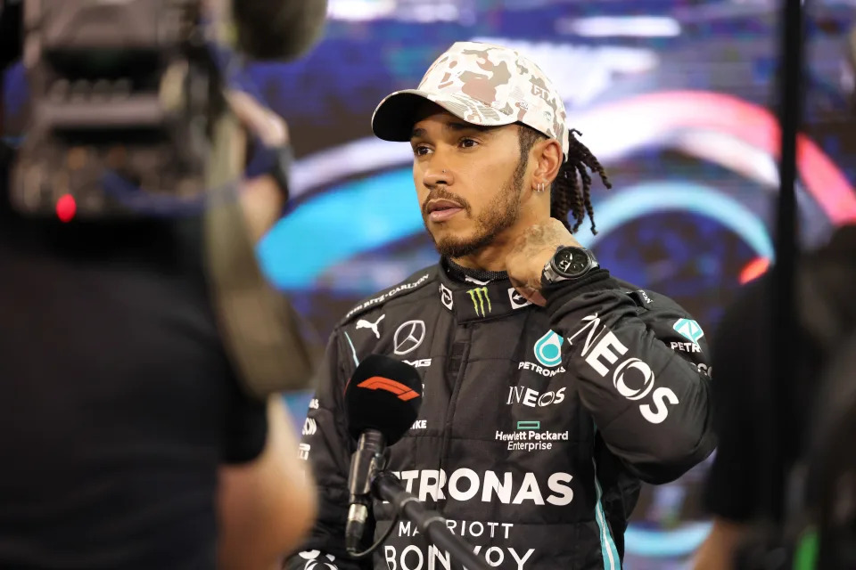 Lewis Hamilton atiende a los medios tras el Gran Premio de Abu Dabi. (Foto: Irwen Song ATPImages / Getty Images).