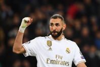 En marquant ses 49e et 50e en C1 sous la tunique merengue, Benzema dépasse la légende Alfredo Di Stéfano. L’attaquant français est aussi le 2e joueur de l'histoire à avoir marqué au moins 1 but lors de 15 saisons consécutives en Ligue des Champions après Lionel Messi.