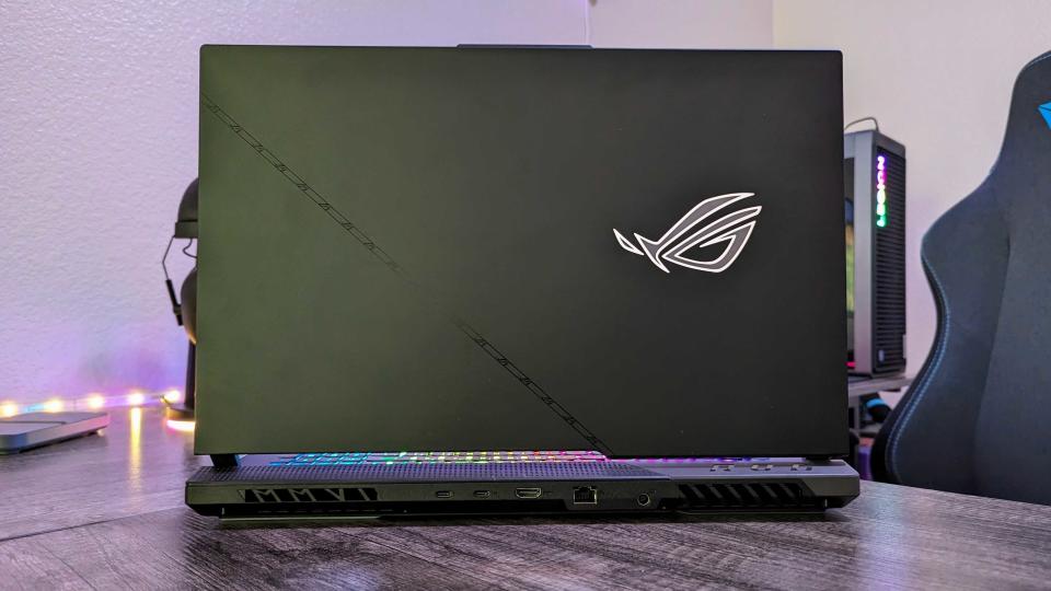 Image of the ASUS ROG Strix SCAR 17 X3D (2023).