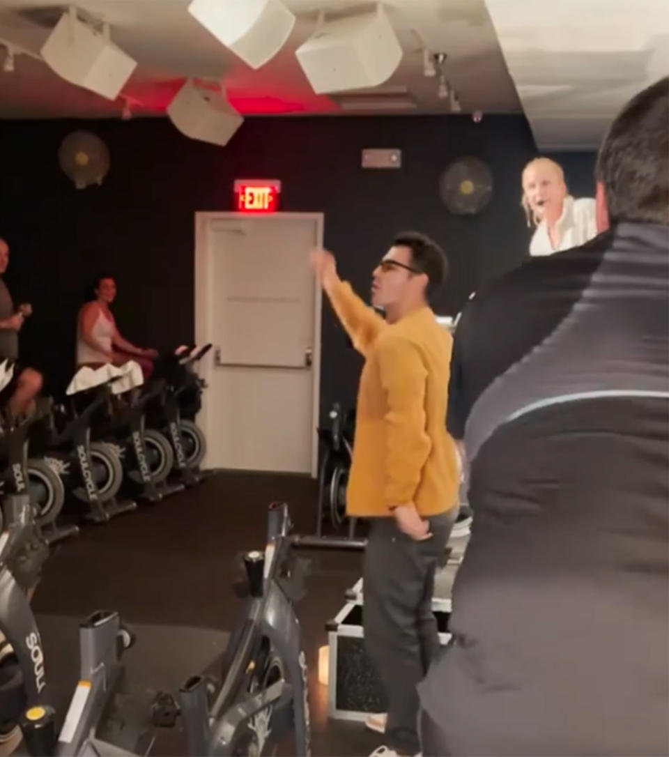 Joe Jonas gave this Soul Cycle class the surprise of a lifetime. (joejonas / Instagram)