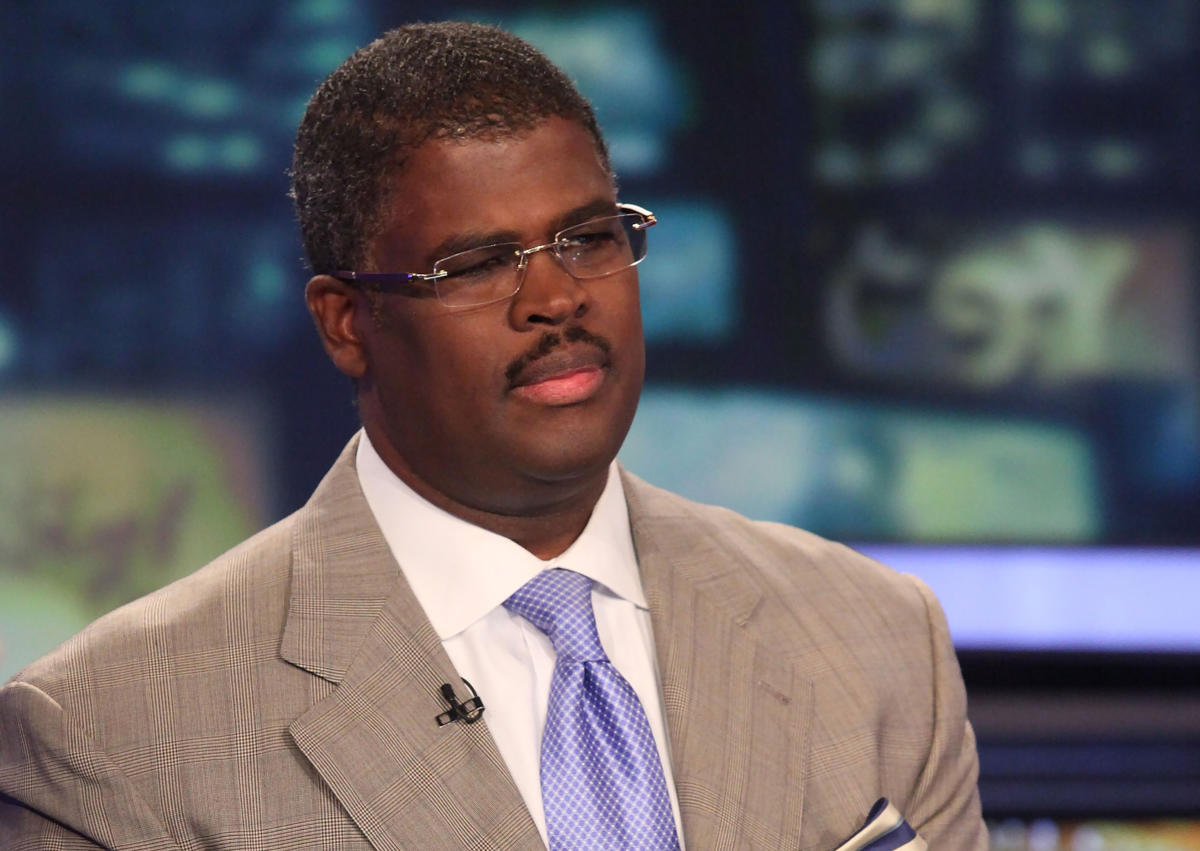 Fox Business Host Charles Payne Suspended Amid Sexual Harassment 