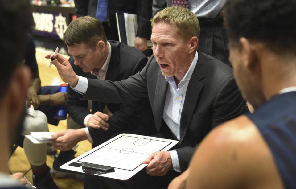 Gonzaga will try to get Mark Few to his first Final Four with a win over Xavier on Saturday. (AP)