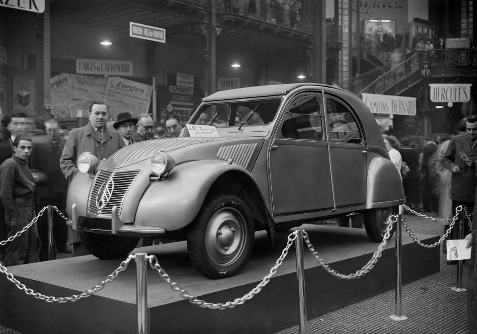 La 2CV en 1948 (Crédit : AFP via Getty Images)