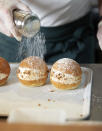 <p>Les maritozzi, jolies brioches joufflues et fourrées à la crème, sont nées à Rome mais font des émules dans l’Hexagone. À Paris, elles ont d’abord débarqué chez Eataly pour le plus grand plaisir des gourmets branchés, mais depuis peu, on les déguste aussi pour le dessert chez Jòia Bun, nouvelle adresse d’Hélène Darroze dédiée aux burgers, où ces douceurs sont parfumées à la fleur d’oranger et garnies de crème montée au sucre muscovado. On les trouve aussi à l’heure du goûter chez Pink Mamma pour un tea time à l’italienne, version chantilly et fraises, hautement régressif. À Lyon, c’est chez Suzanne, le bar à brioche de Julie Borgetto, qu’on les croque à pleines dents, version crème de citron ou caramel au beurre salé.</p><p>Buon appetito !</p><p> <b>Eataly</b><br> 37, rue Sainte-Croix de la Bretonnerie<br> 75004 Paris</p><p> <b>Jòia Bun</b><br> 16, rue de la Michodière<br> 75009 Paris</p><p> <b>Pink Mamma</b><br> 20 bis, rue de Douai<br> 75009 Paris</p><p> <b>Suzanne</b><br> 327, rue André-Philip<br> 69003 Lyon</p><br><br><a href="https://www.elle.fr/Elle-a-Table/Les-dossiers-de-la-redaction/Dossier-de-la-redac/To-do-eat-juin#xtor=AL-541" rel="nofollow noopener" target="_blank" data-ylk="slk:Voir la suite des photos sur ELLE.fr;elm:context_link;itc:0;sec:content-canvas" class="link ">Voir la suite des photos sur ELLE.fr</a><br><h3> A lire aussi </h3><ul><li><a href="https://www.elle.fr/Elle-a-Table/Les-dossiers-de-la-redaction/Dossier-de-la-redac/Recettes-juin#xtor=AL-541" rel="nofollow noopener" target="_blank" data-ylk="slk:30 recettes à cuisiner en juin pour savourer les beaux jours;elm:context_link;itc:0;sec:content-canvas" class="link ">30 recettes à cuisiner en juin pour savourer les beaux jours</a></li><li><a href="https://www.elle.fr/Elle-a-Table/Les-dossiers-de-la-redaction/Dossier-de-la-redac/Pique-nique-printemps#xtor=AL-541" rel="nofollow noopener" target="_blank" data-ylk="slk:20 recettes pour un pique-nique de printemps parfait;elm:context_link;itc:0;sec:content-canvas" class="link ">20 recettes pour un pique-nique de printemps parfait </a></li><li><a href="https://www.elle.fr/Elle-a-Table/Les-dossiers-de-la-redaction/Dossier-de-la-redac/Fruits-et-legumes-de-saison-en-juin#xtor=AL-541" rel="nofollow noopener" target="_blank" data-ylk="slk:Quels fruits et légumes de saison en juin ?;elm:context_link;itc:0;sec:content-canvas" class="link ">Quels fruits et légumes de saison en juin ?</a></li><li><a href="https://www.elle.fr/Elle-a-Table/Menu-de-la-semaine/Menu-de-la-semaine-du-29-mai-au-4-juin#xtor=AL-541" rel="nofollow noopener" target="_blank" data-ylk="slk:Menu de la semaine : des idées recettes du lundi 29 mai au dimanche 4 juin;elm:context_link;itc:0;sec:content-canvas" class="link ">Menu de la semaine : des idées recettes du lundi 29 mai au dimanche 4 juin</a></li><li><a href="https://www.elle.fr/Astro/Horoscope/Quotidien#xtor=AL-541" rel="nofollow noopener" target="_blank" data-ylk="slk:Consultez votre horoscope sur ELLE;elm:context_link;itc:0;sec:content-canvas" class="link ">Consultez votre horoscope sur ELLE</a></li></ul>