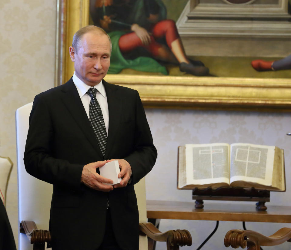 Le Pr&#xe9;sident de Russie Vladimir Poutine re&#xe7;u lors d&#39;une audience priv&#xe9;e le 4 juillet 2019 au Vatican.