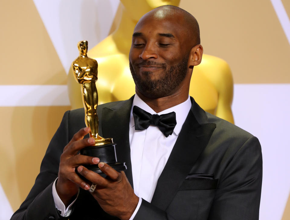 90th Academy Awards - Oscars Backstage - Hollywood, California, U.S., 04/03/2018 - Kobe Bryant with Best Animated Short Film Award for "Dear Basketball". REUTERS/Mike Blake     TPX IMAGES OF THE DAY