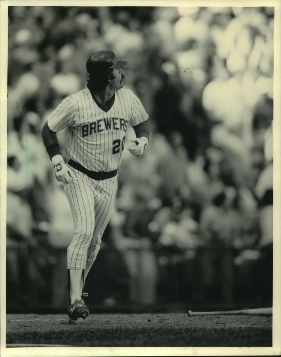 Gorman Thomas watches a game-winning home run sail out of the park against the Chicago White Sox in the 11th inning on Aug. 10, 1986.
