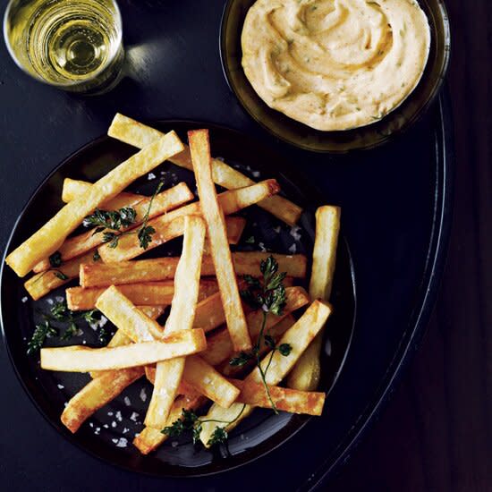 Hand–Cut Fries with Smoked Aioli